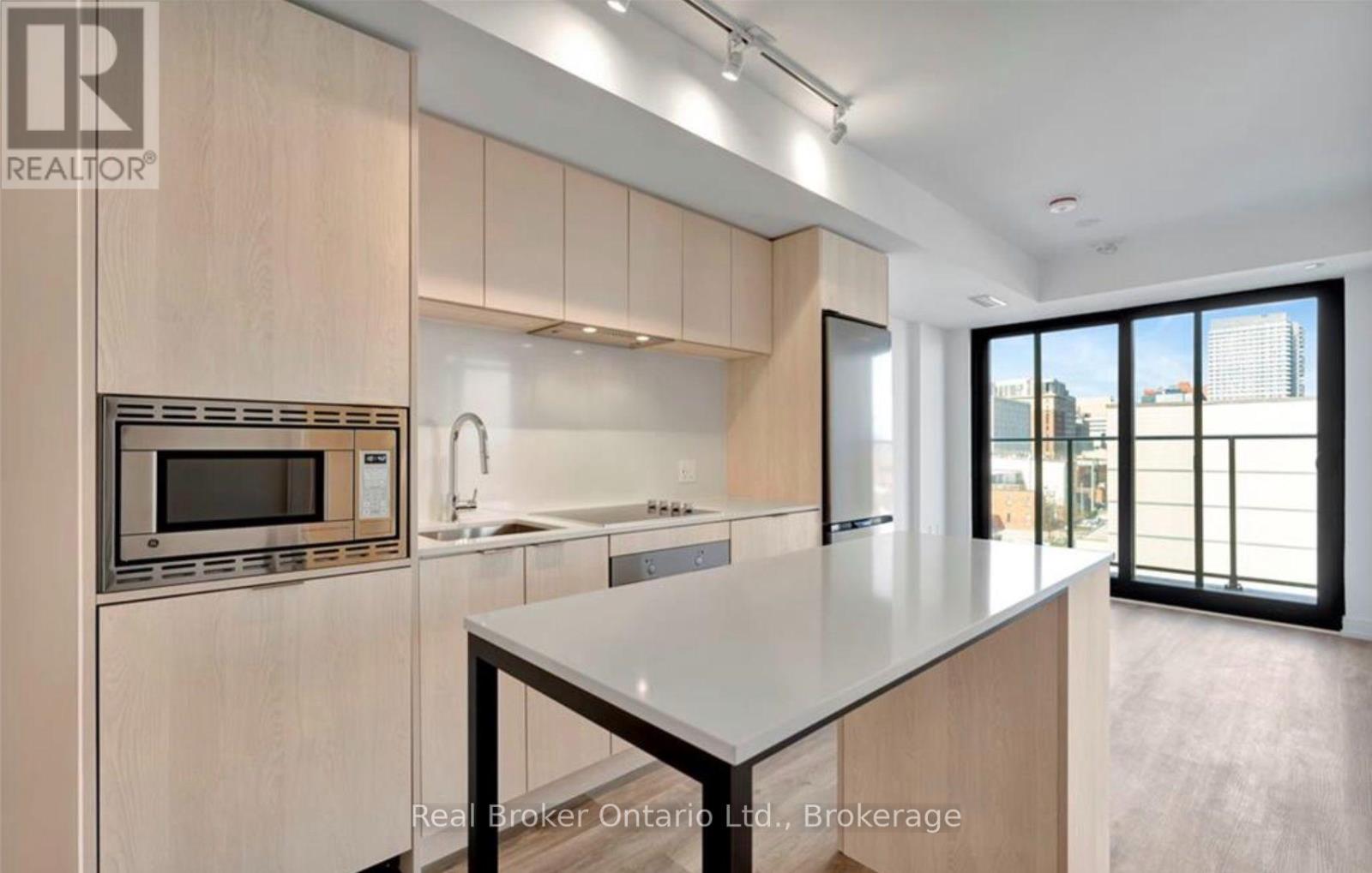713 - 1 JARVIS STREET, Hamilton (Beasley)