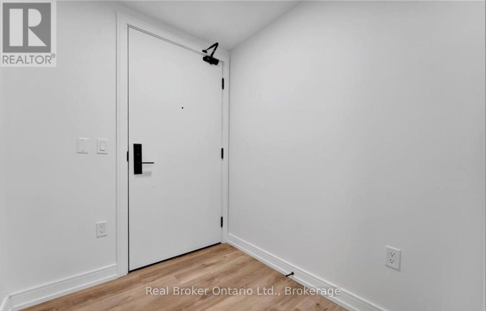 713 - 1 JARVIS STREET, Hamilton (Beasley) — photo 3