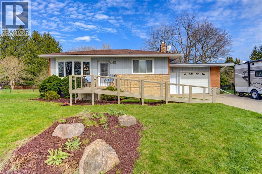 8 MARSHALL Avenue, Roseville — photo 2