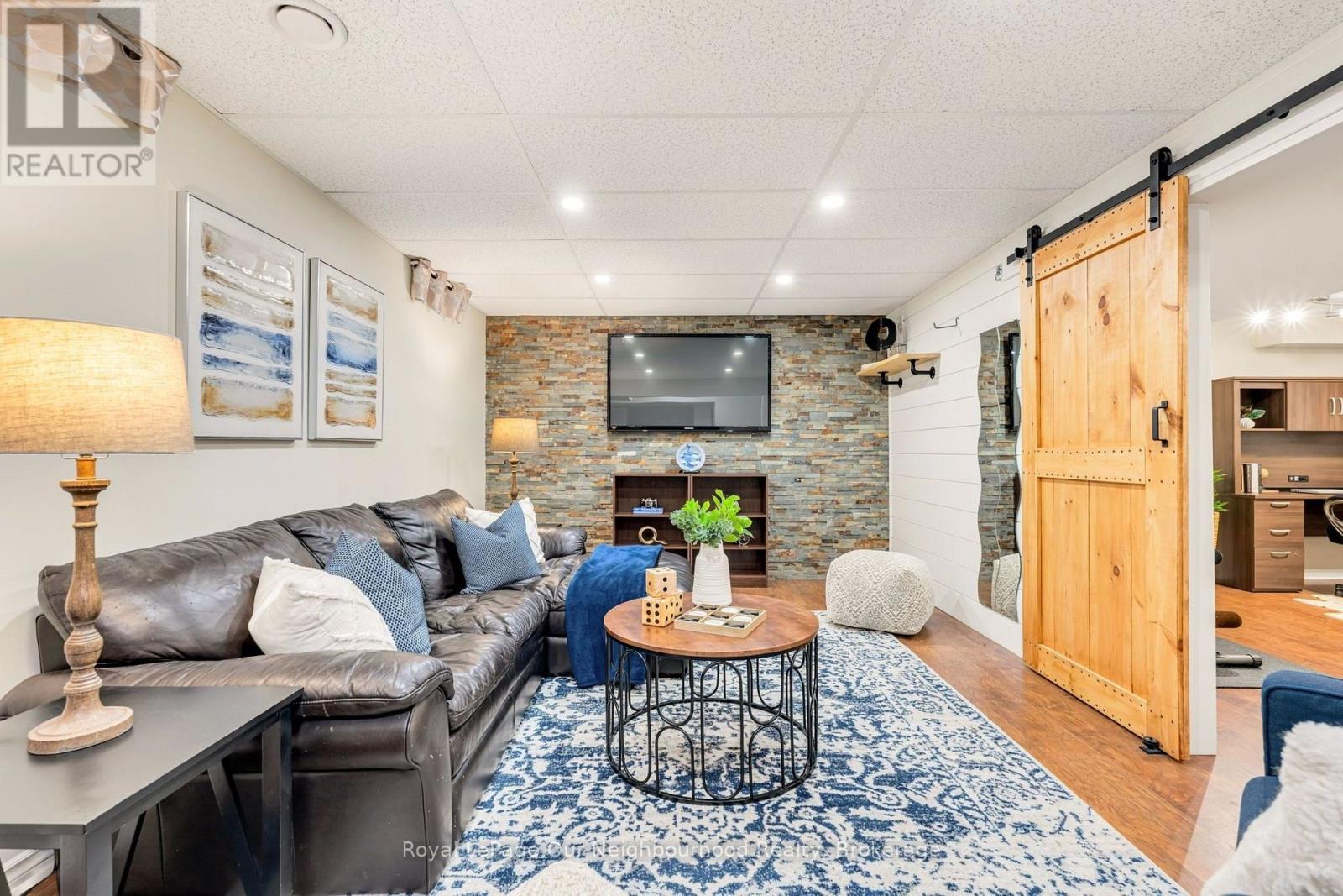 38 WORDEN DRIVE - 33