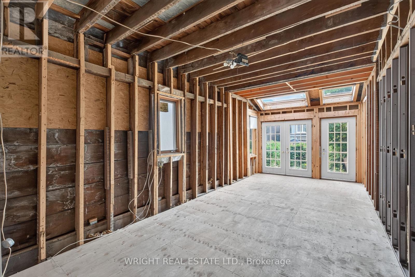 31 OLIVE AVENUE, Toronto (Annex) — photo 9
