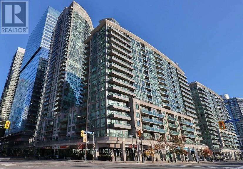 UNIT 1911 - 51 LOWER SIMCOE STREET, Toronto (Waterfront Communities)