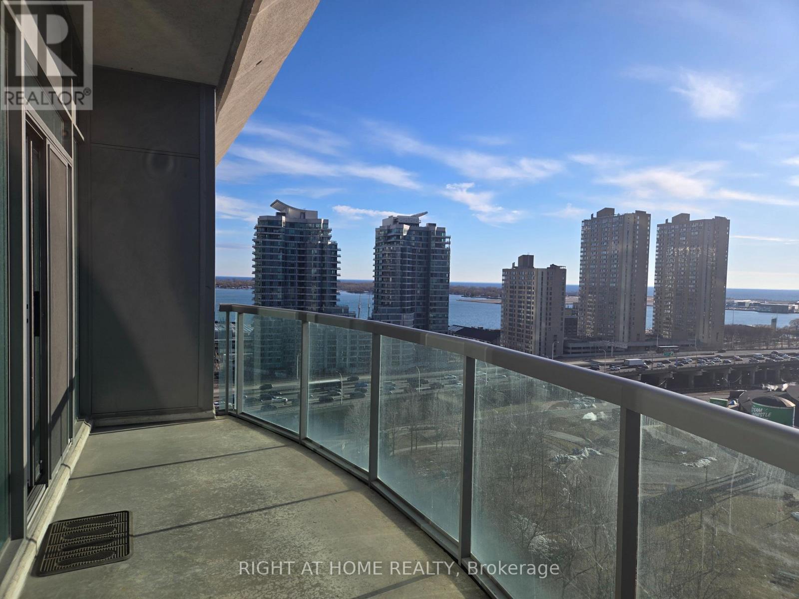 UNIT 1911 - 51 LOWER SIMCOE STREET, Toronto (Waterfront Communities) — photo 12