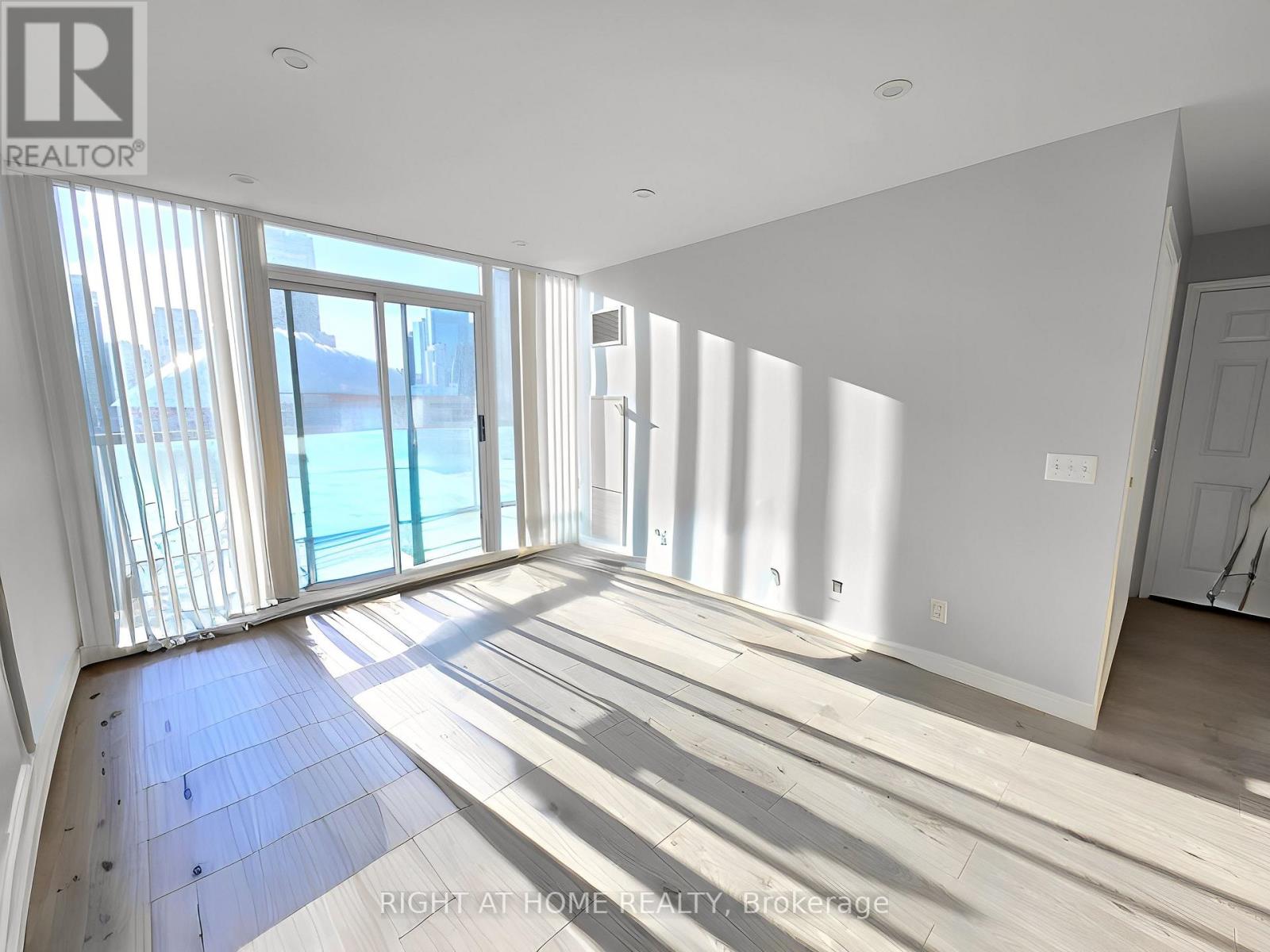 UNIT 1911 - 51 LOWER SIMCOE STREET, Toronto (Waterfront Communities) — photo 5