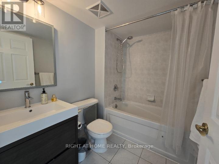 UNIT 1911 - 51 LOWER SIMCOE STREET, Toronto (Waterfront Communities) — photo 9