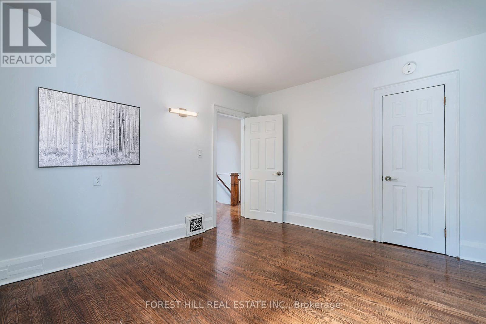 139 Craighurst Avenue — photo 31