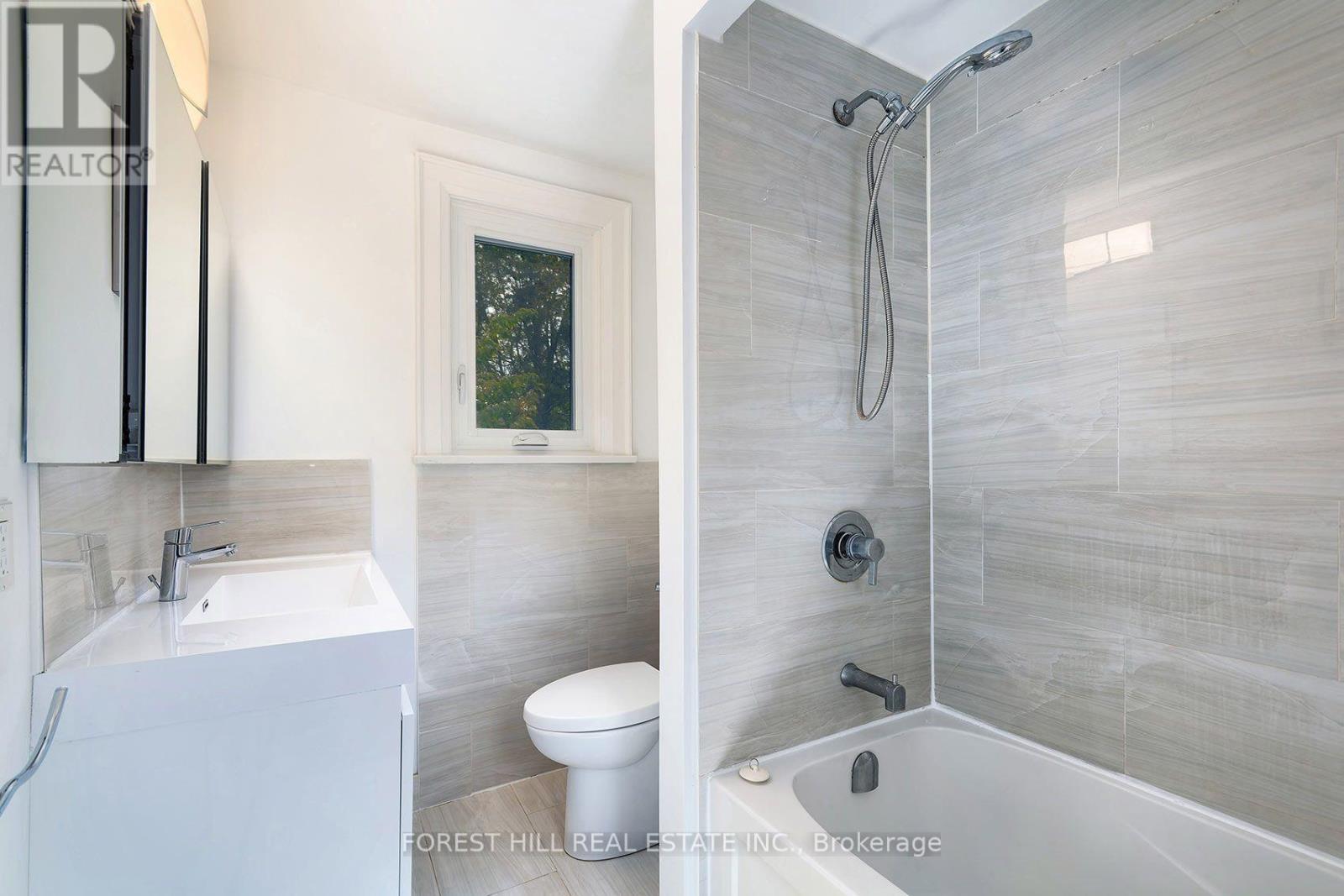 139 Craighurst Avenue — photo 32