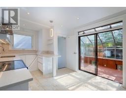 Kitchen - 139 Craighurst Avenue, Toronto, ON M4K1K1 Photo 12