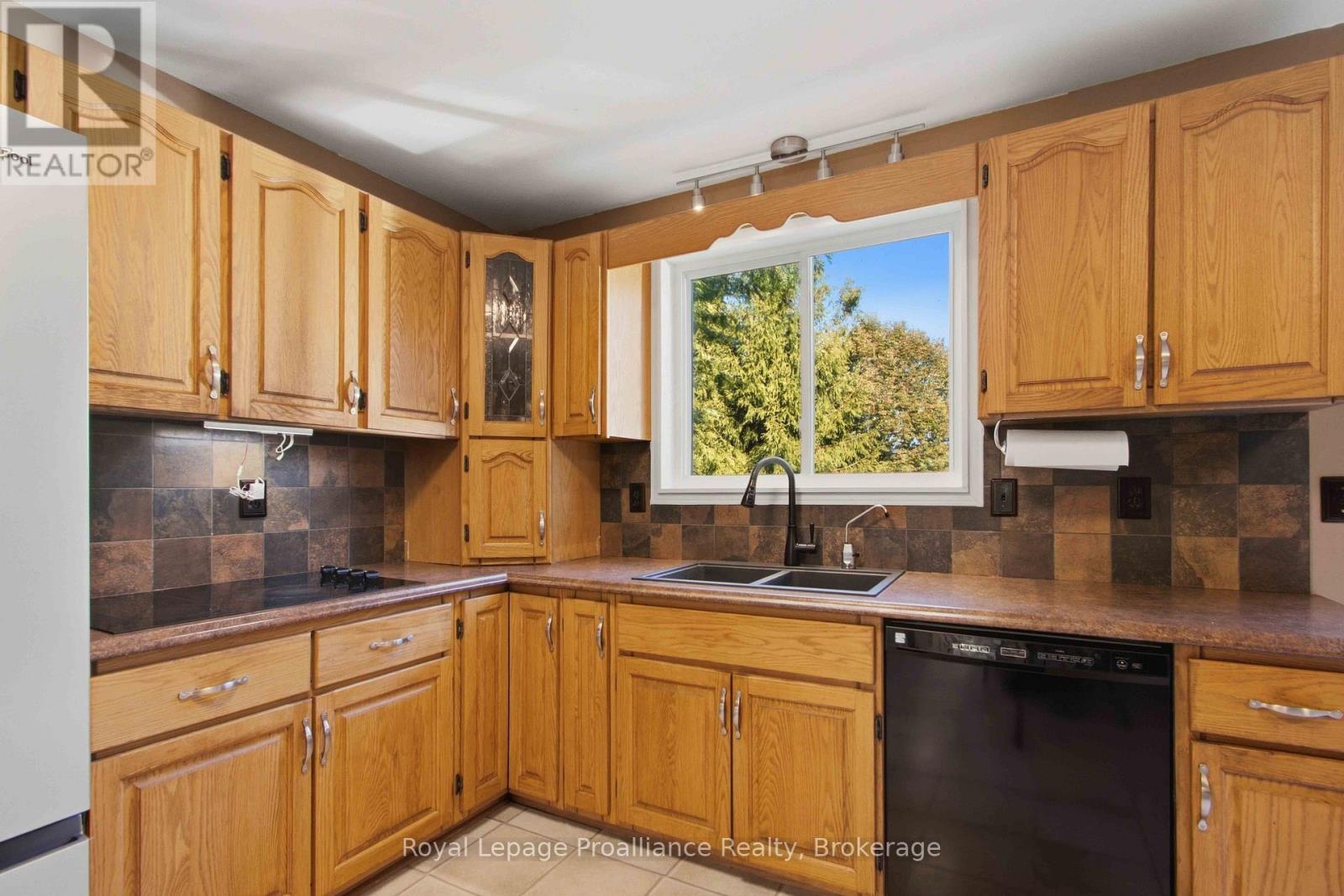 378 HARRINGTON ROAD - 13