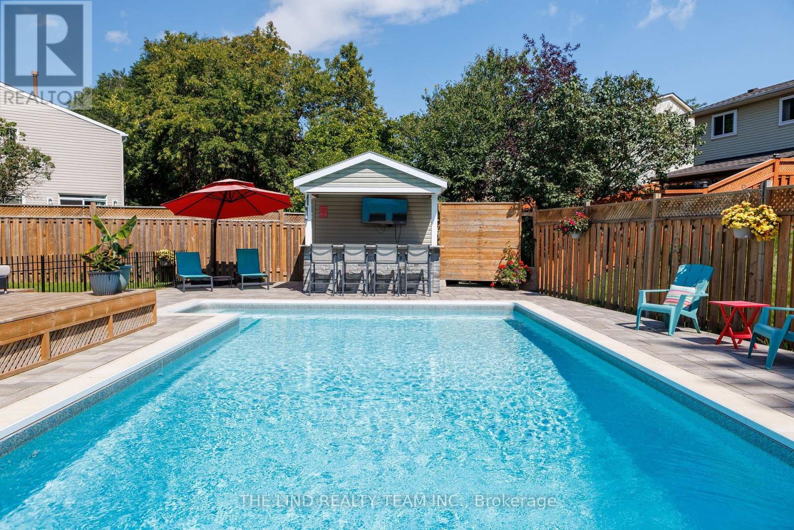 34 BANNER CRESCENT - 19