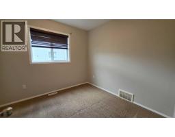 Family room - 4305 33rd Street, Lloydminster, SK S9V0S6 Photo 8
