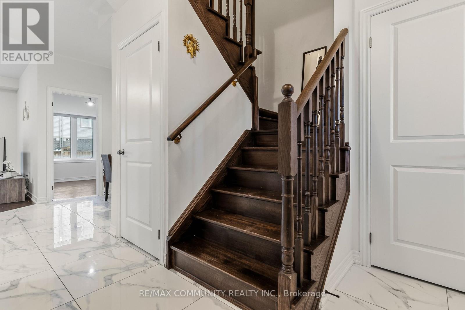 99 BILL HUTCHINSON CRESCENT - 36