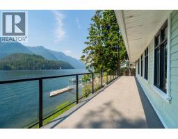 29 E Croker Island, North Vancouver, BC V0V0V0 Photo 31