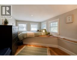 29 E Croker Island, North Vancouver, BC V0V0V0 Photo 26