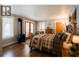 29 E Croker Island, North Vancouver, BC V0V0V0 Photo 20