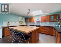 29 E Croker Island, North Vancouver, BC V0V0V0 Photo 11