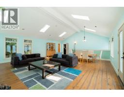 29 E Croker Island, North Vancouver, BC V0V0V0 Photo 6