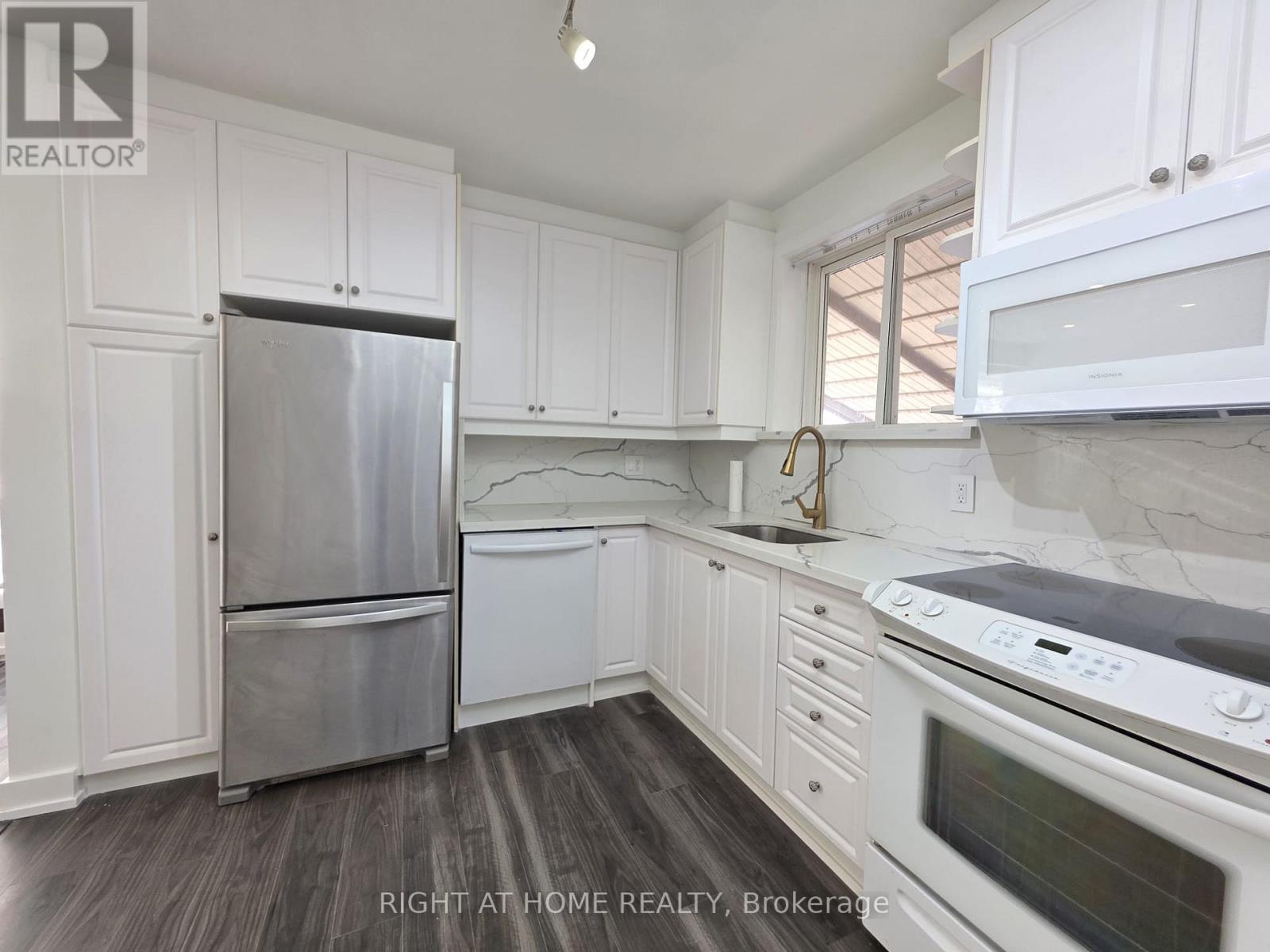 274 MCCONVEY DRIVE, Richmond Hill (Crosby) — photo 3