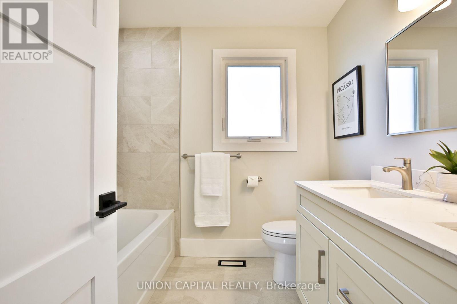 42 BAMBI CRESCENT - 42
