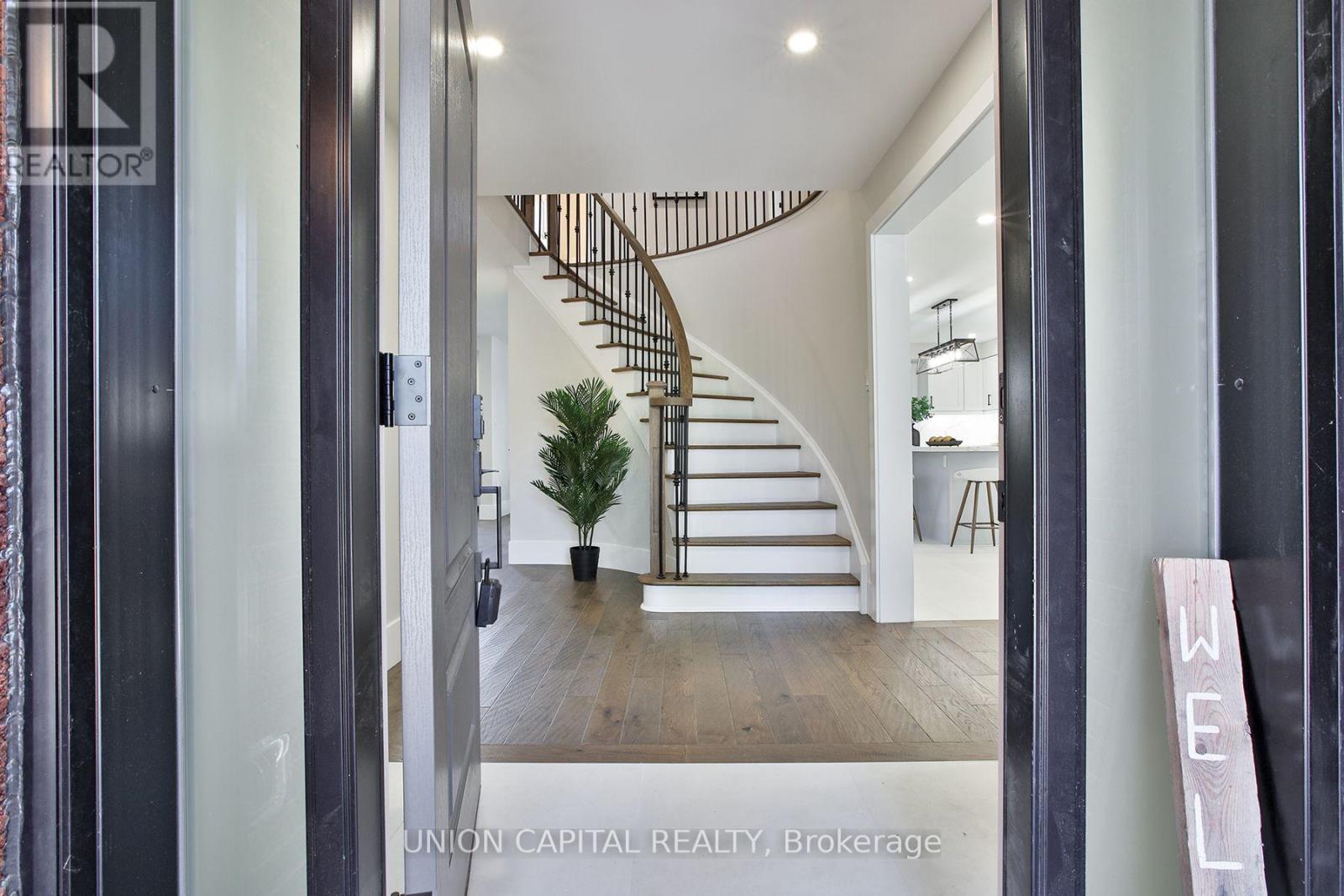 42 BAMBI CRESCENT, Georgina (Keswick South) — photo 5