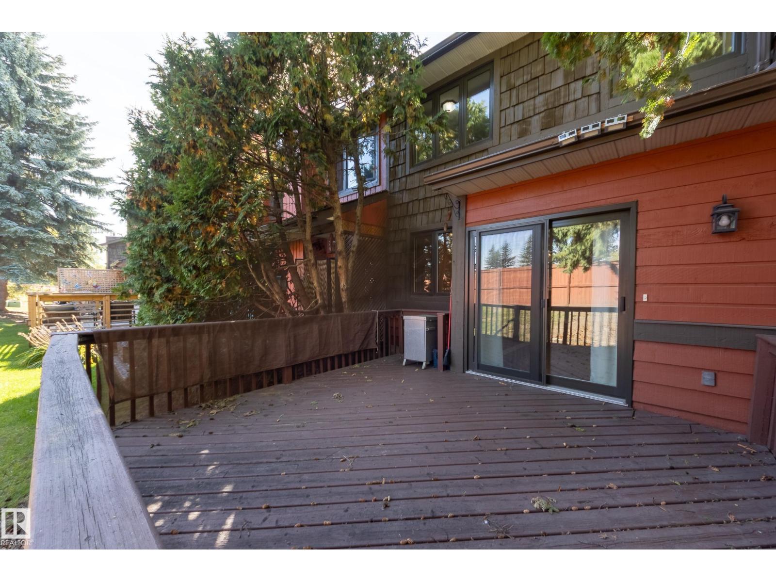 94 LACOMBE PT - Image 29