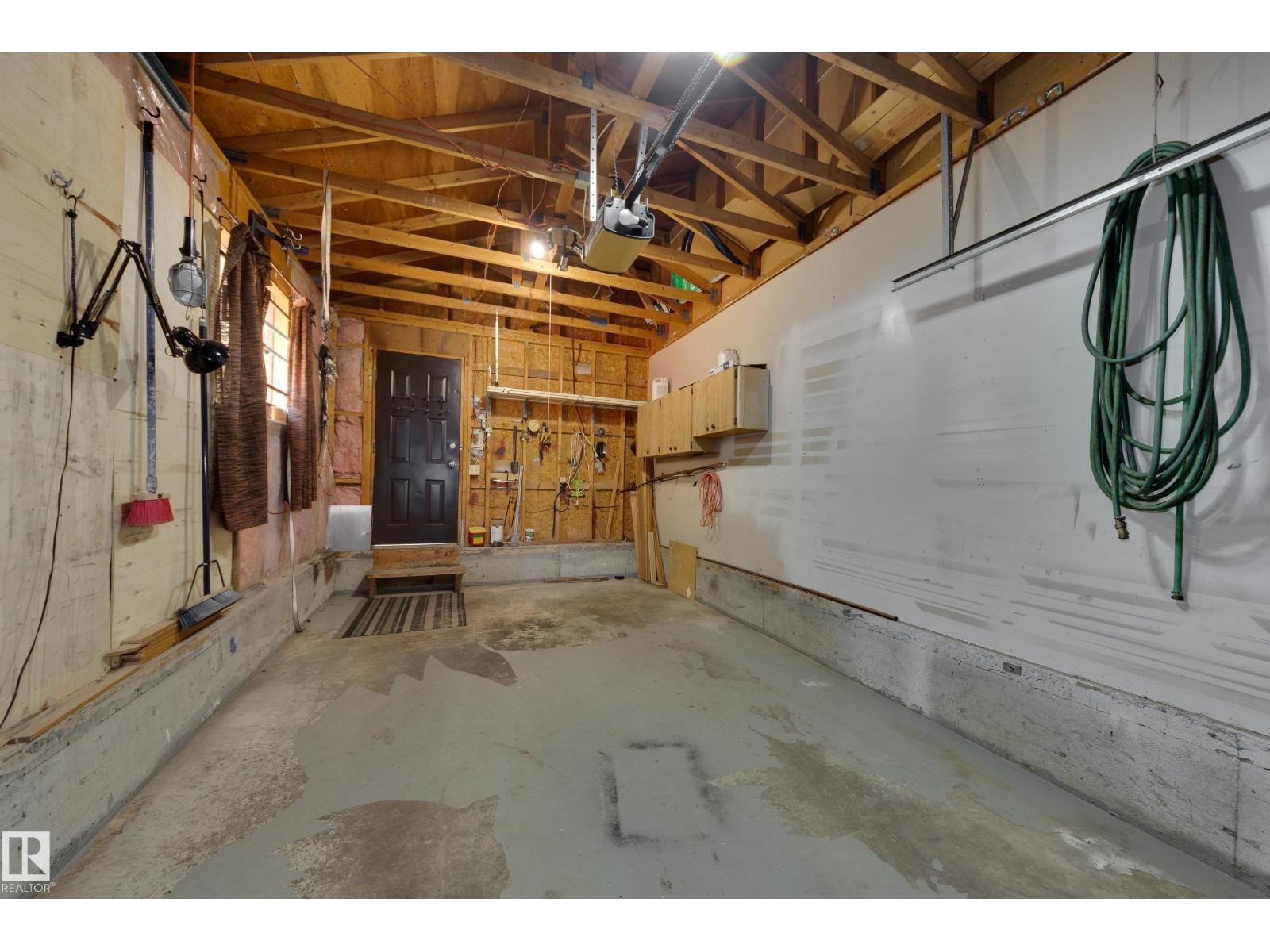 94 LACOMBE PT - Image 34