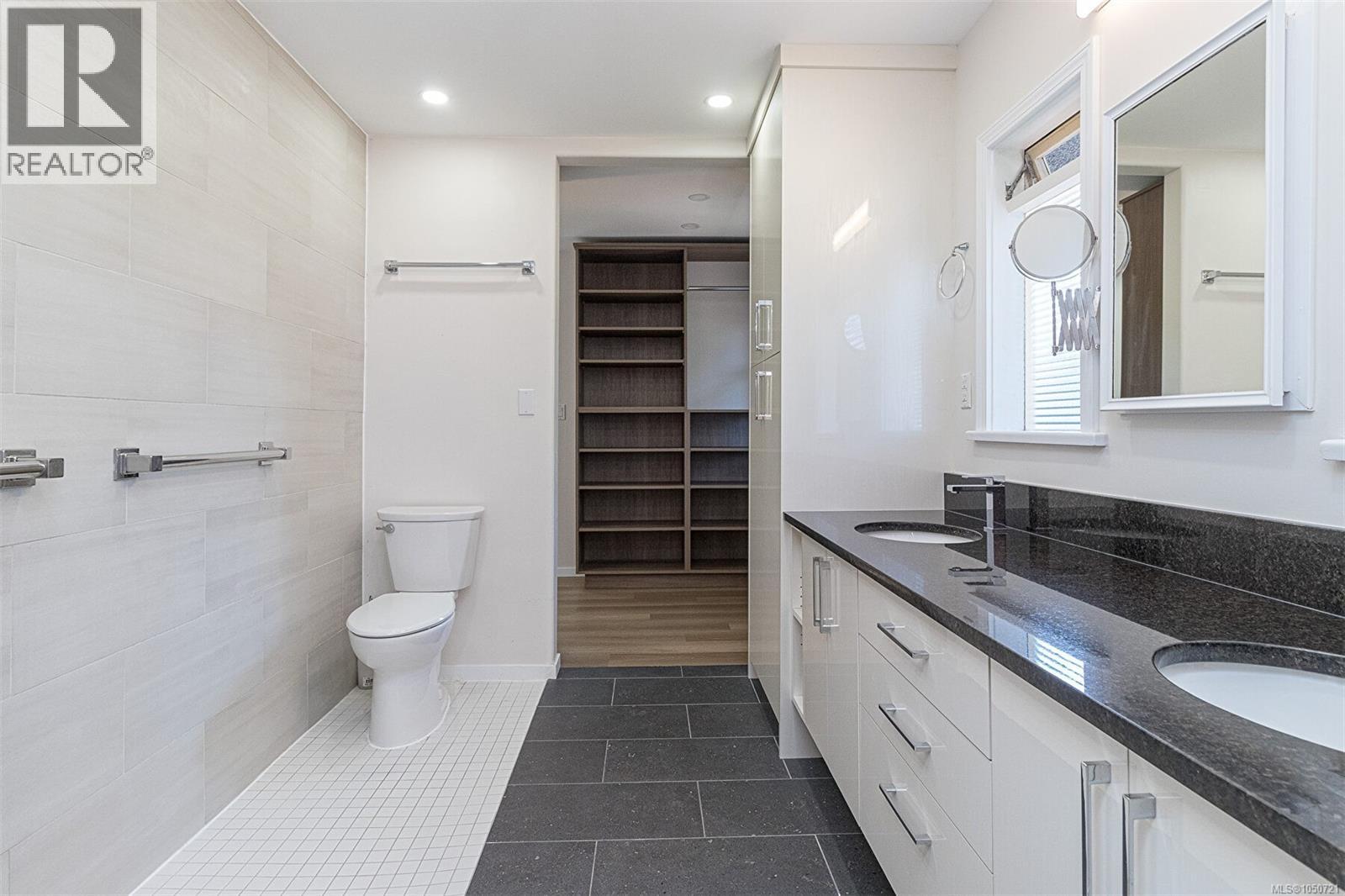  1 Briar Place, Victoria