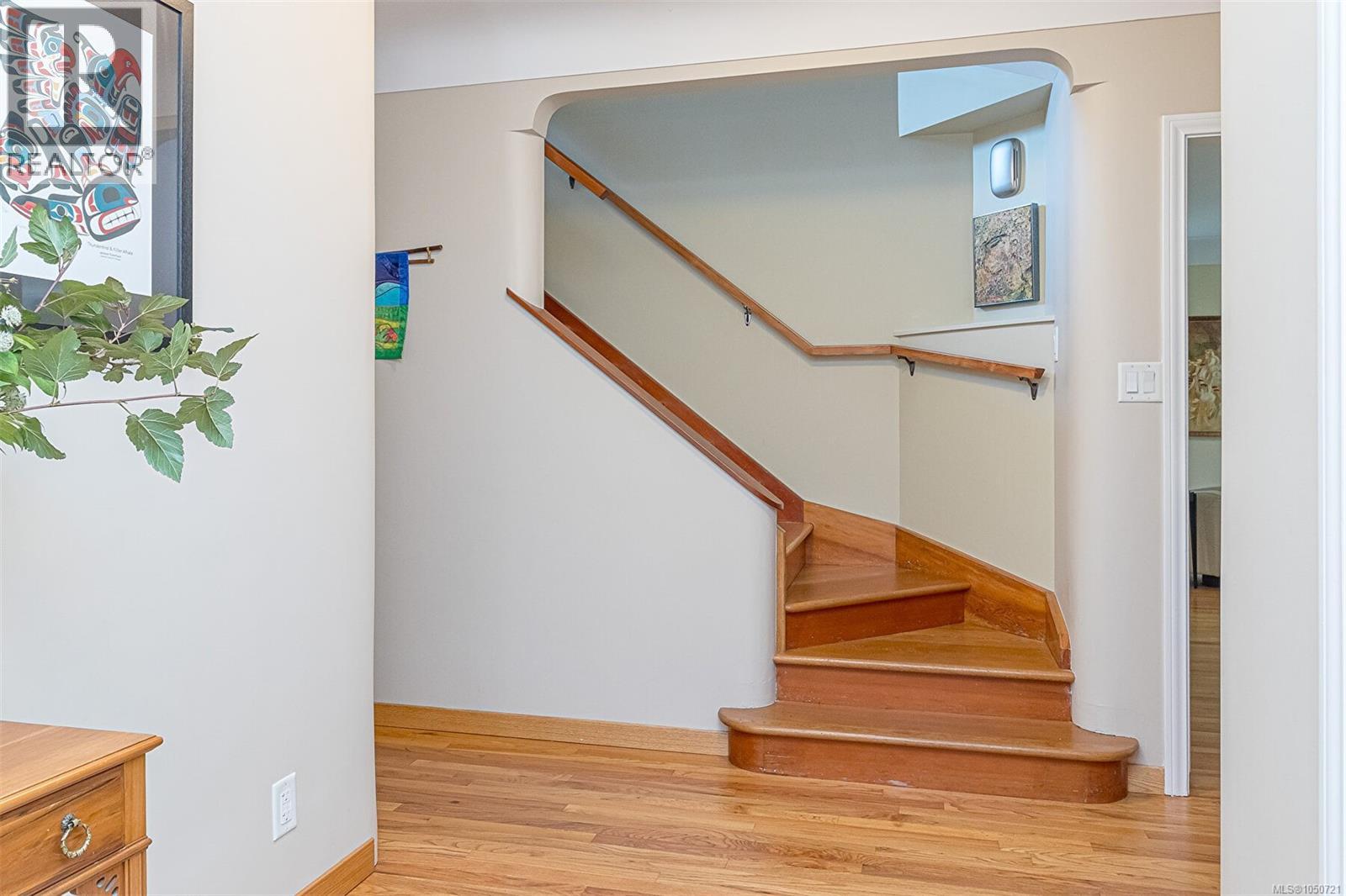  1 Briar Place, Victoria