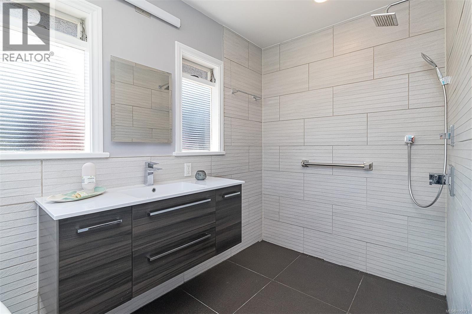  1 Briar Place, Victoria