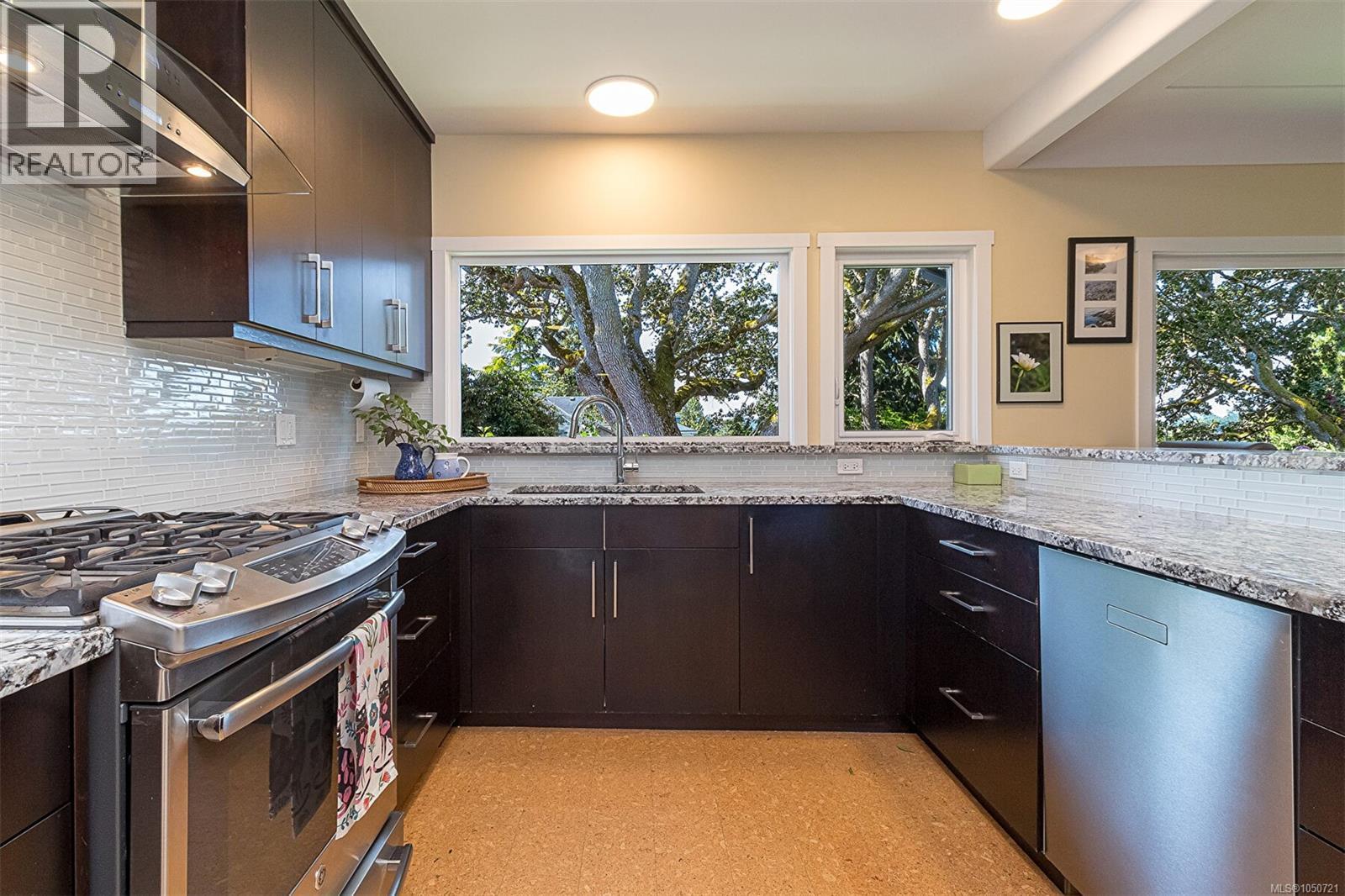  1 Briar Place, Victoria