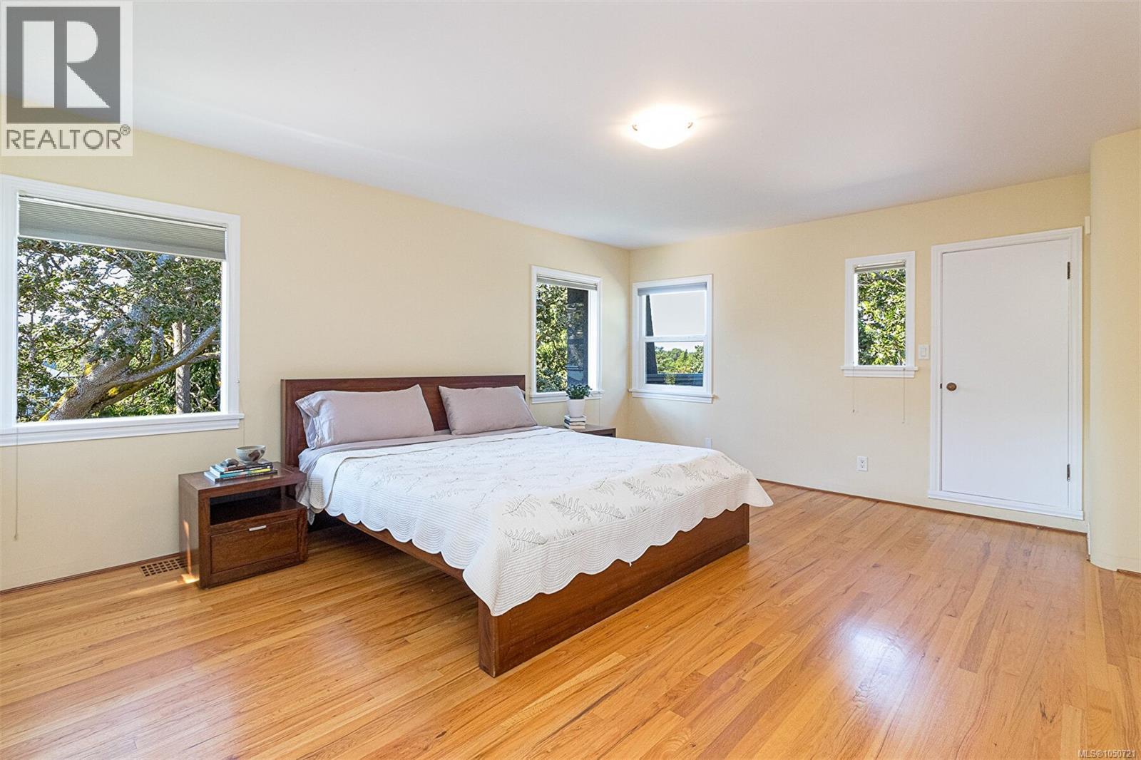  1 Briar Place, Victoria