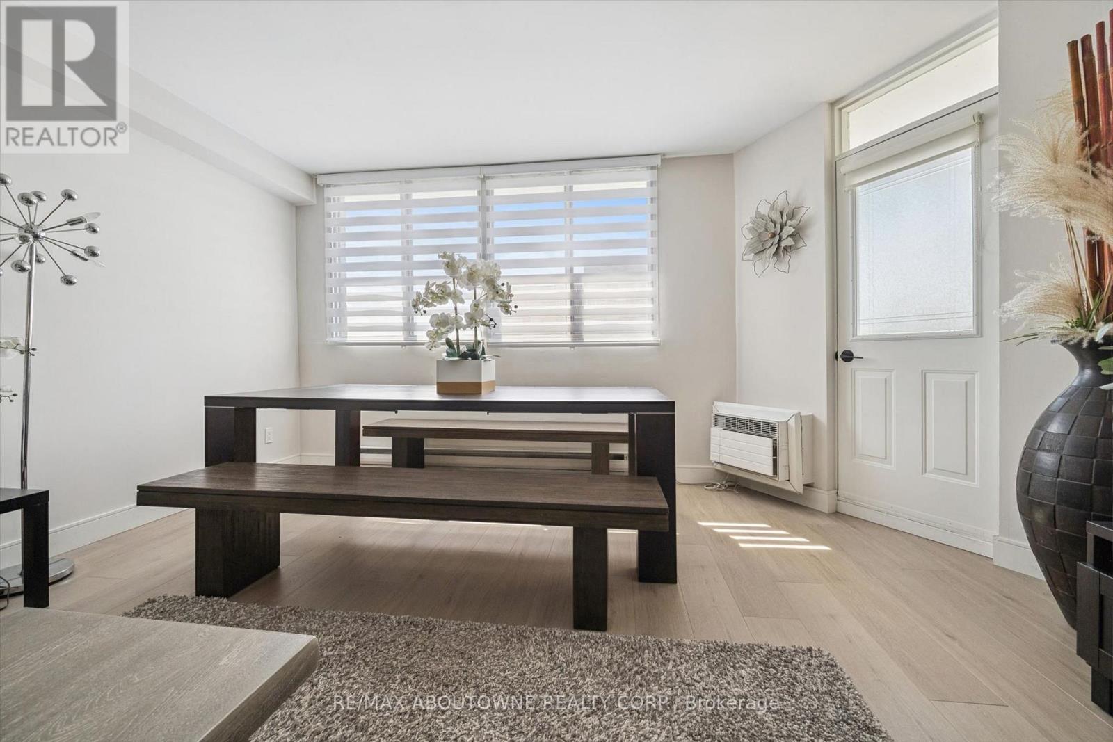 #1006 81 MILLSIDE DRIVE - 10