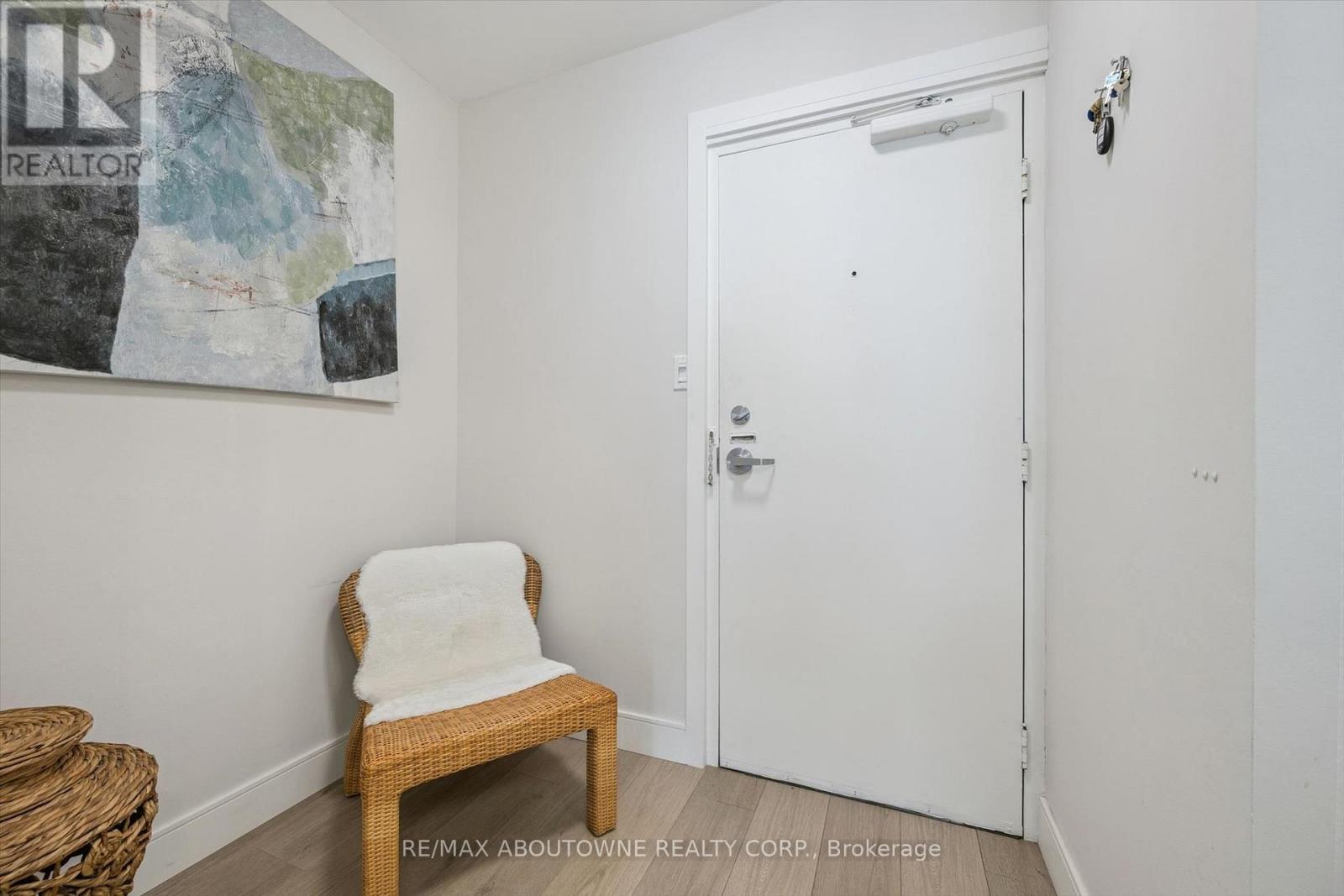 #1006 81 MILLSIDE DRIVE - 22
