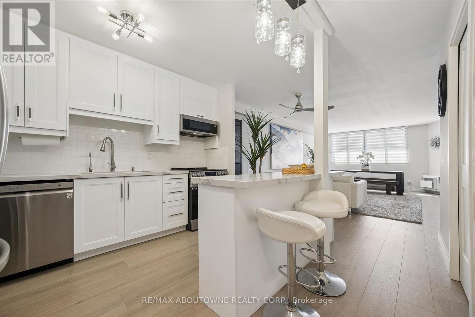 1006 - 81 MILLSIDE DRIVE, Milton (OM Old Milton) — photo 4