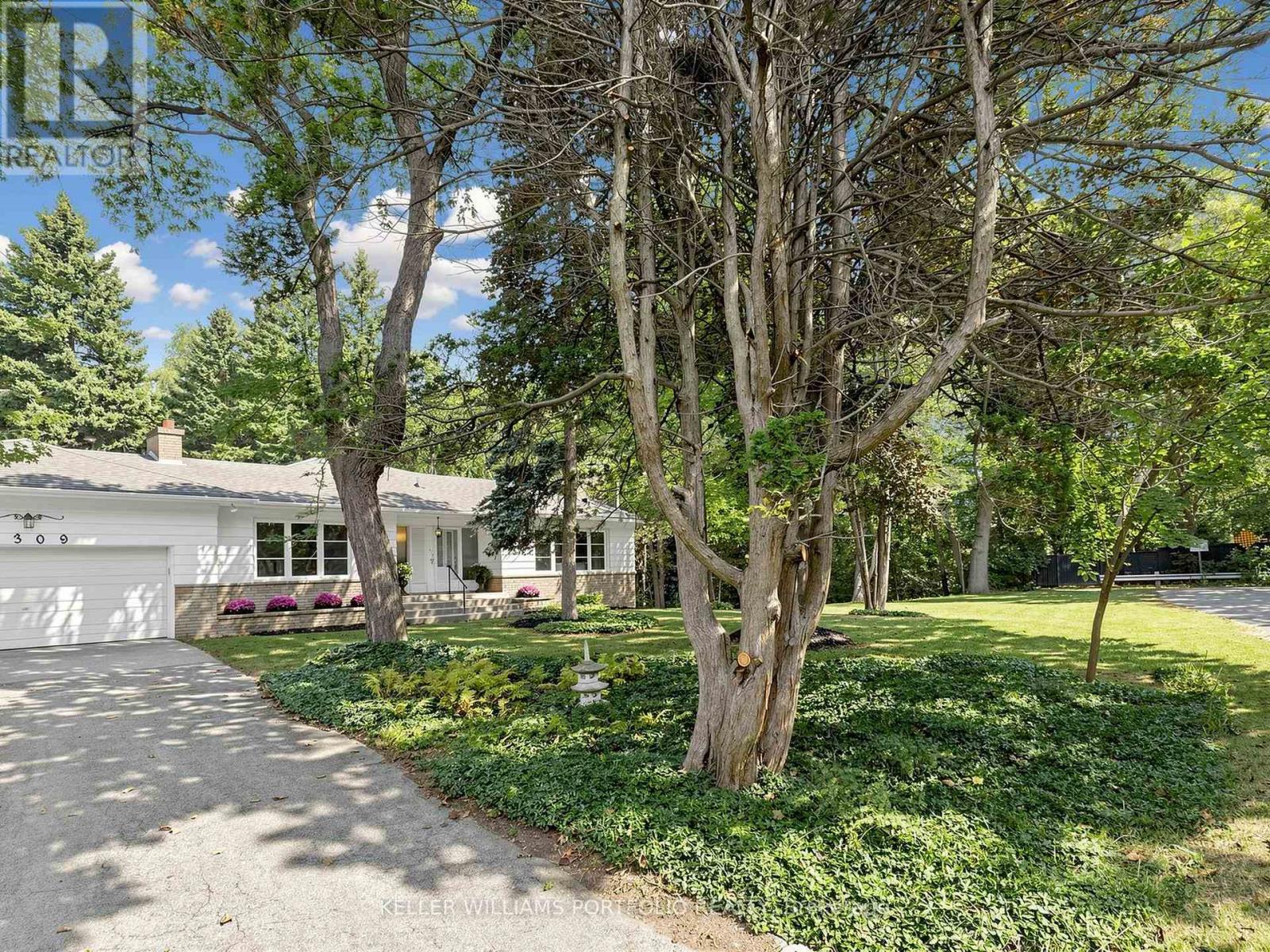 1309 MARTLEY DRIVE E, Mississauga (Lorne Park)