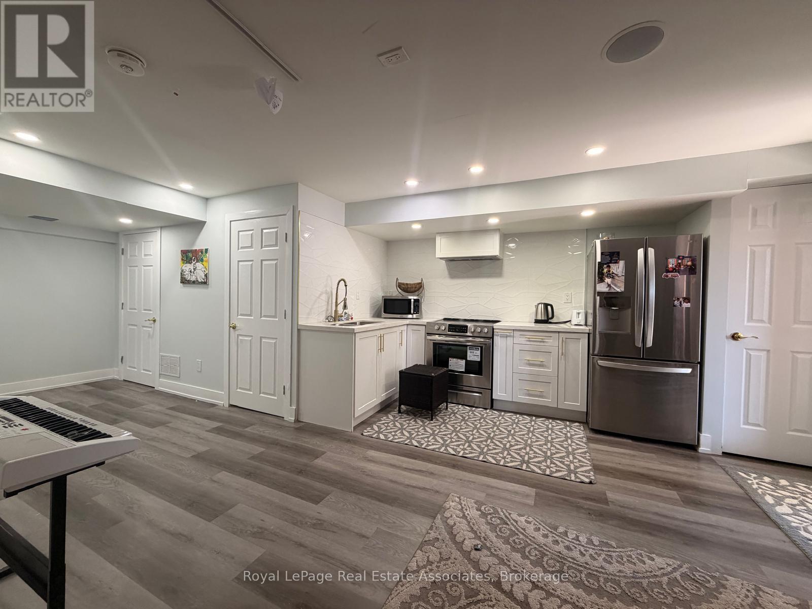 BASEMENT SUIT - 36 ZANETTA CRESCENT, Brampton (Credit Valley) — photo 2