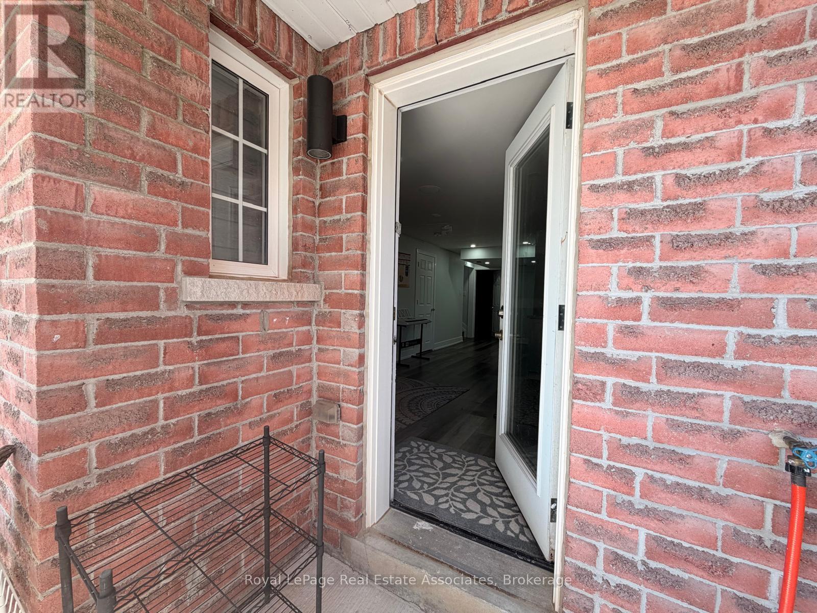 BASEMENT SUIT - 36 ZANETTA CRESCENT, Brampton (Credit Valley) — photo 3