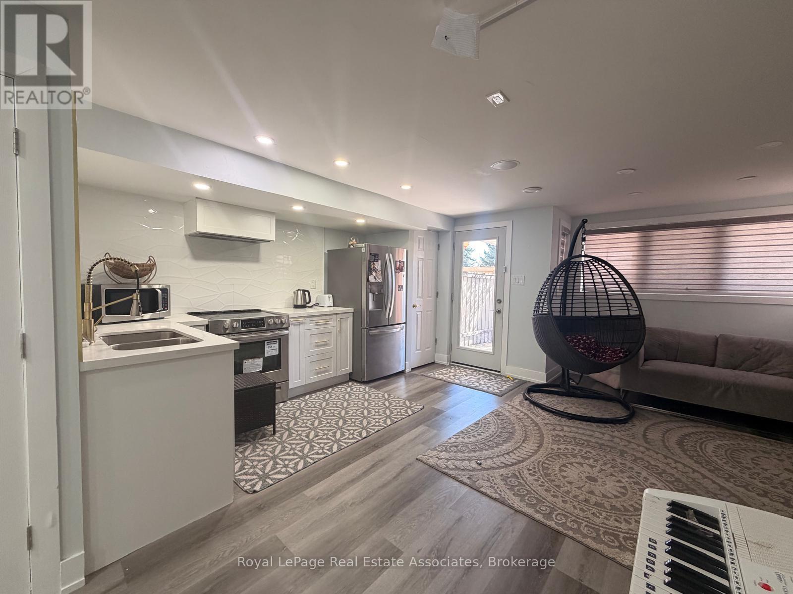 BASEMENT SUIT - 36 ZANETTA CRESCENT, Brampton (Credit Valley) — photo 4