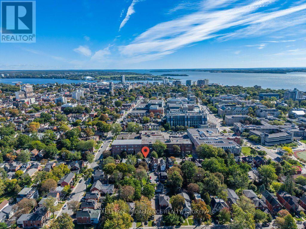 236 FRONTENAC STREET - Image 44