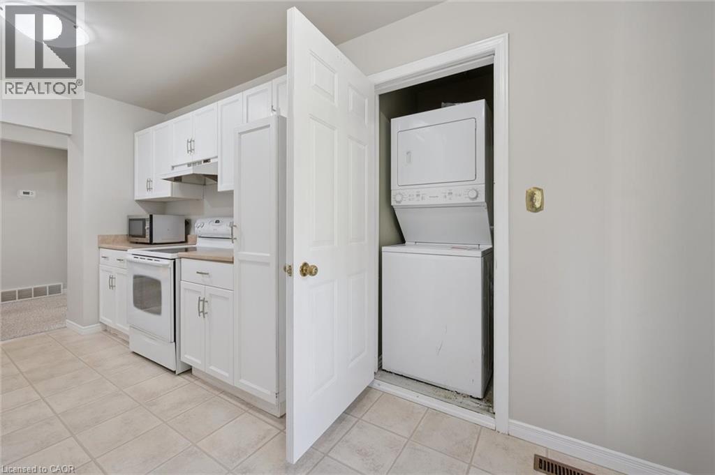 512 THORNDALE Drive, Waterloo — photo 15
