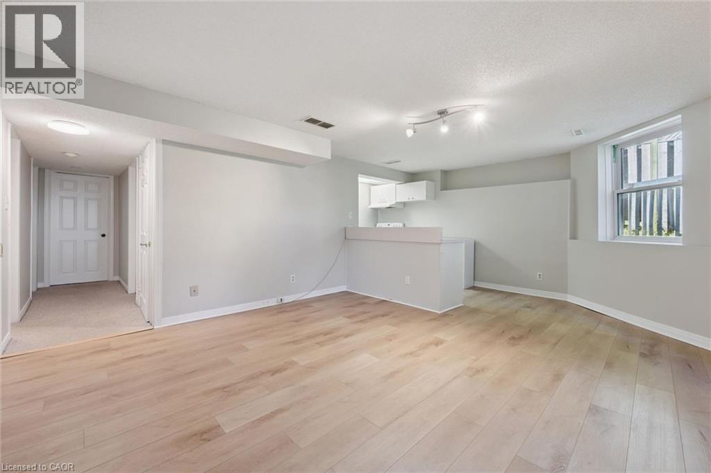 512 THORNDALE Drive, Waterloo — photo 25