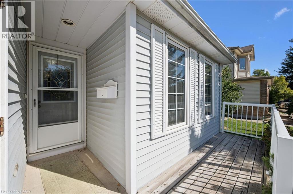 512 THORNDALE Drive, Waterloo — photo 4