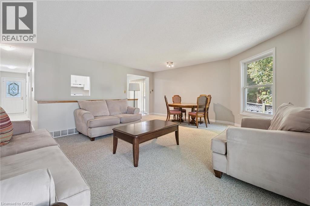 512 THORNDALE Drive, Waterloo — photo 9