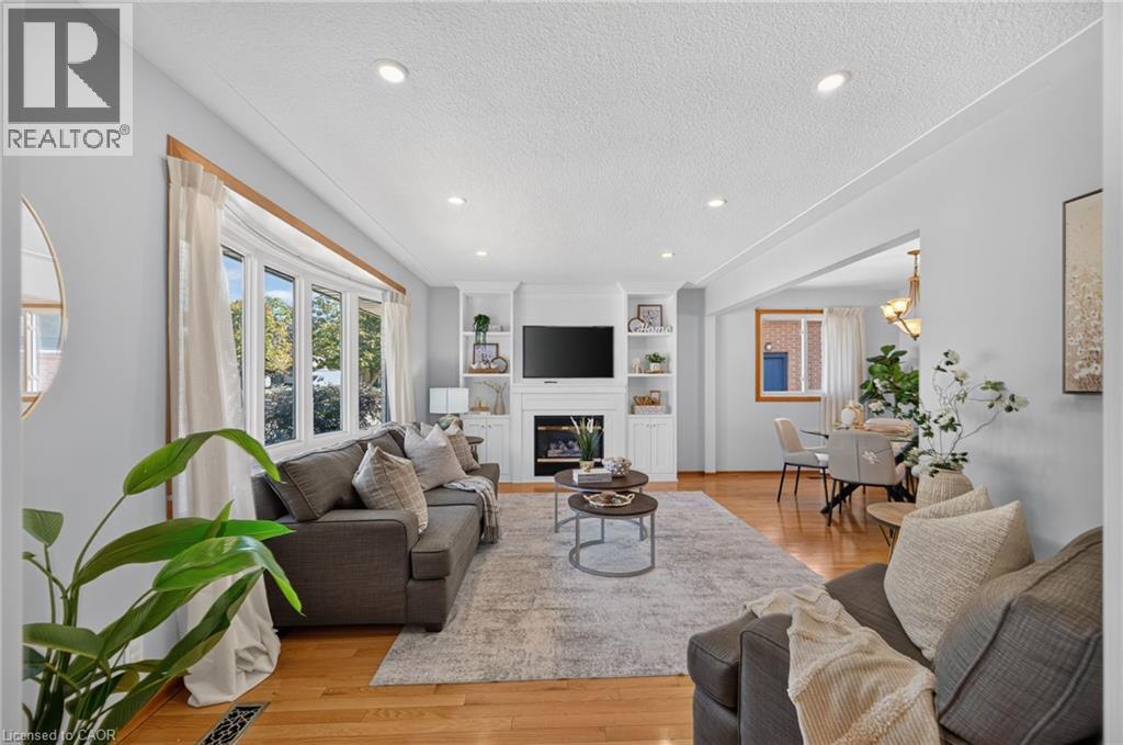 107 LAURENTIAN Drive, Kitchener — photo 6