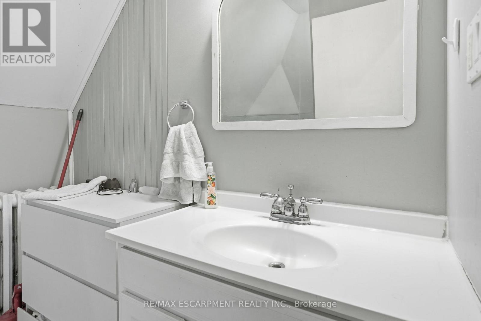 147 EMERALD STREET S, Hamilton (Stinson) — photo 42