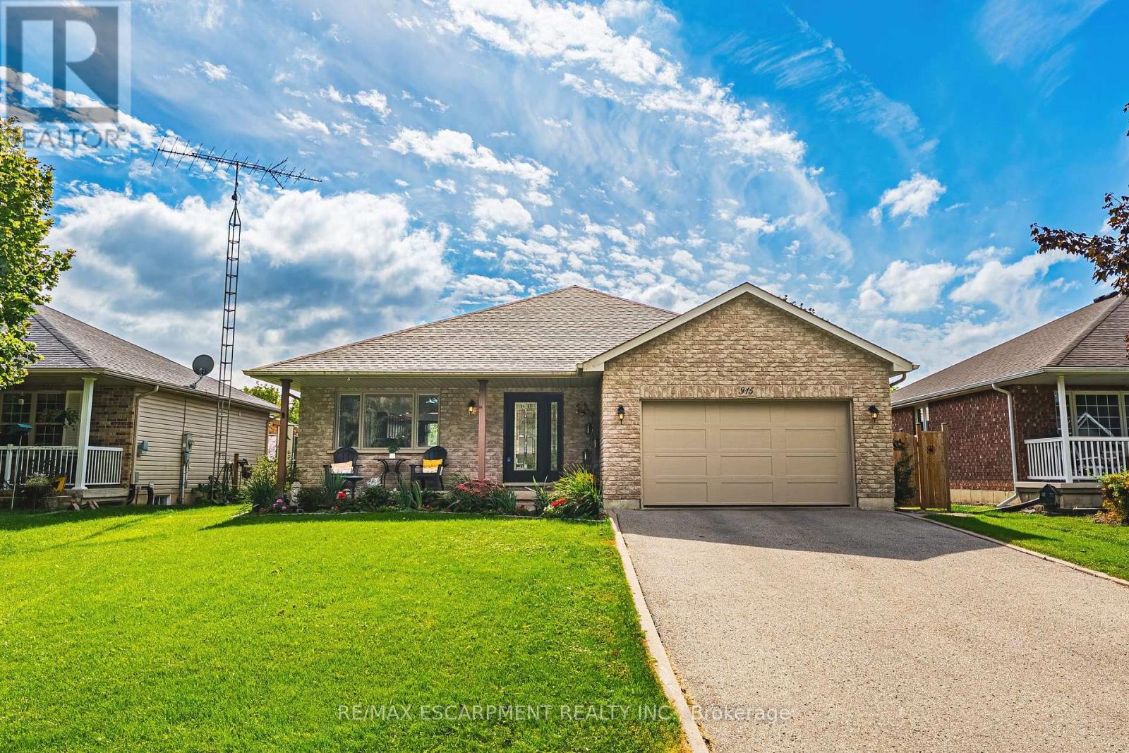 915 ST GEORGE STREET, Norfolk (Port Dover) — photo 2