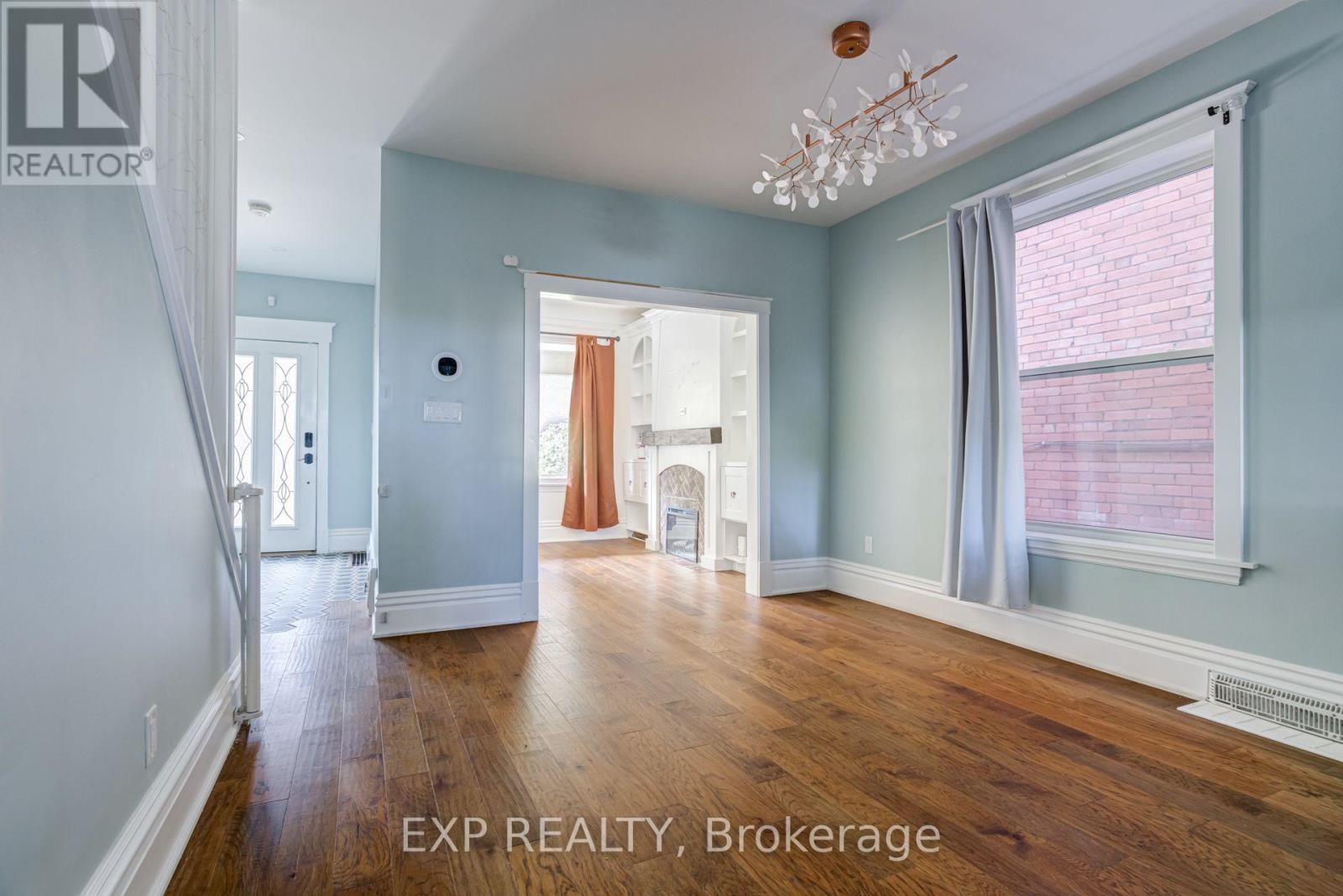 11 LORNE AVENUE, Hamilton (Blakeley) — photo 4