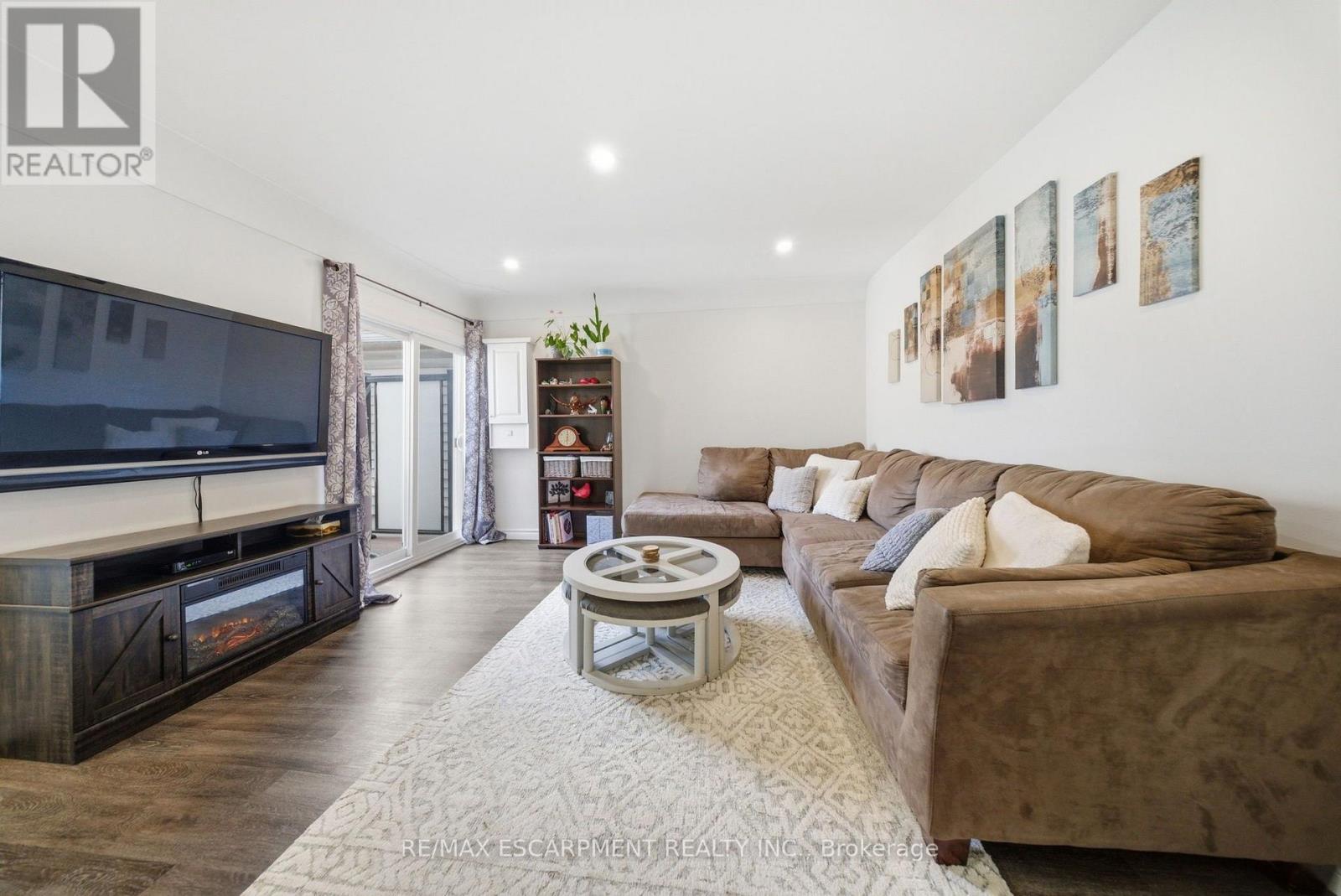 36 QUEENSDALE AVENUE W, Hamilton (Southam) — photo 6