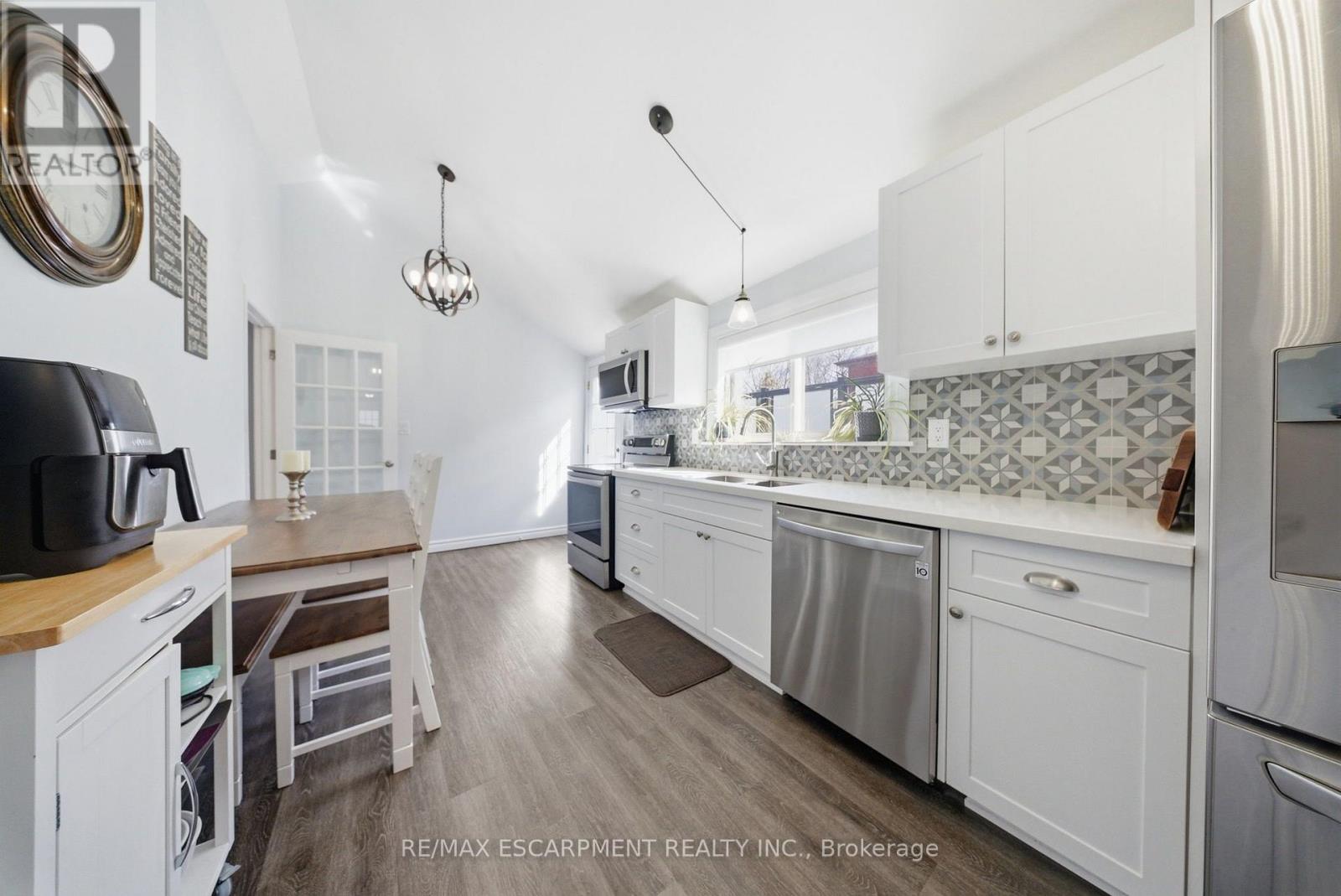 36 QUEENSDALE AVENUE W, Hamilton (Southam) — photo 8