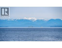 1426 Wilkinson Rd, Comox, BC V9M4B3 Photo 13